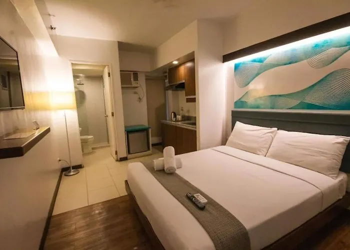 H Hotel Quezon City Hotel 3*