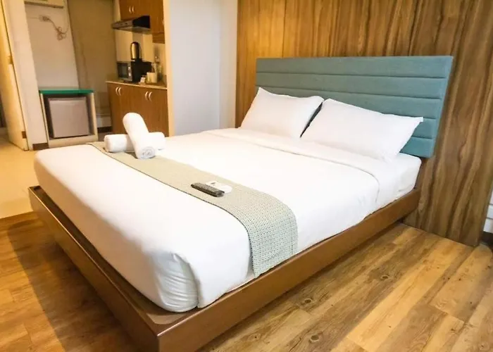 Hotel H Hotel Quezon City 3*