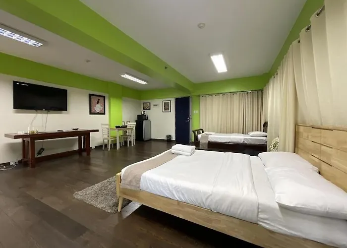 Hotel H Hotel Quezon City 3*