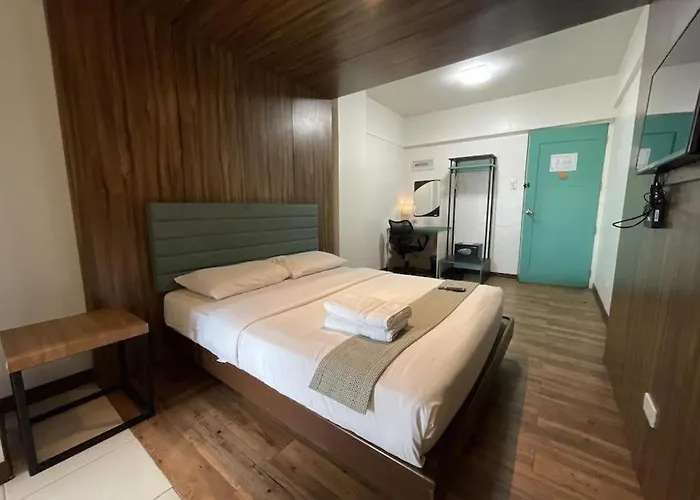 H Hotel Quezon City Hotel