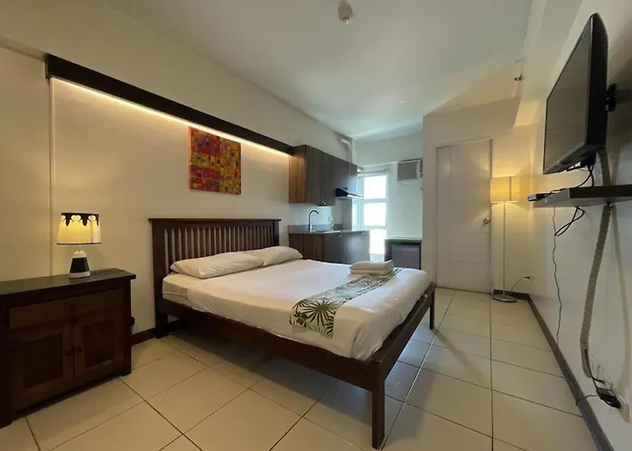 Hotel H Hotel Quezon City 3*