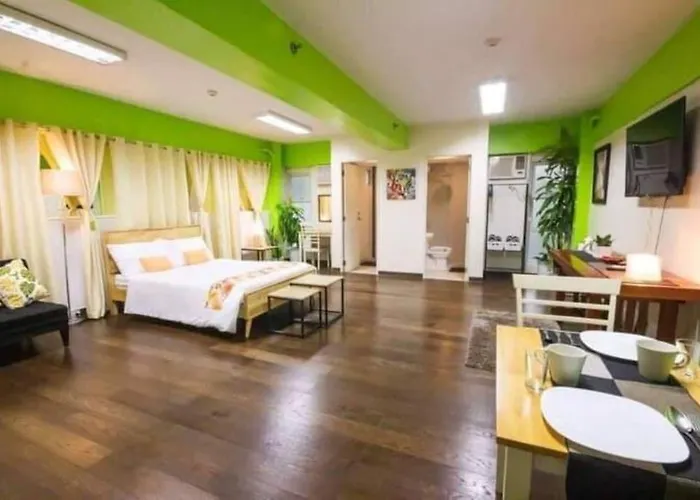 H Hotel Quezon City